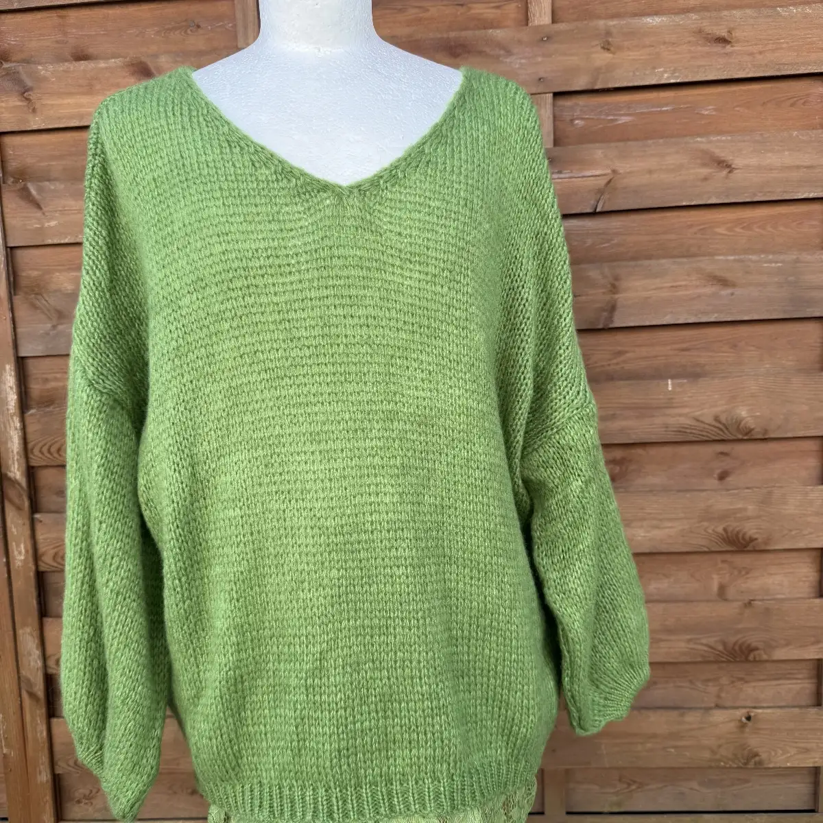PULL MAILLE,  COL V ET BAS DENTELLE