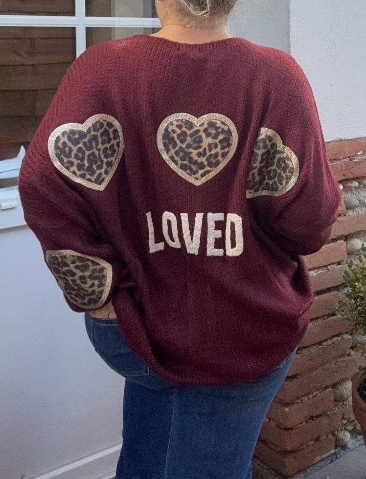 PULL COEURS LEOPARD.  Taille gourmande