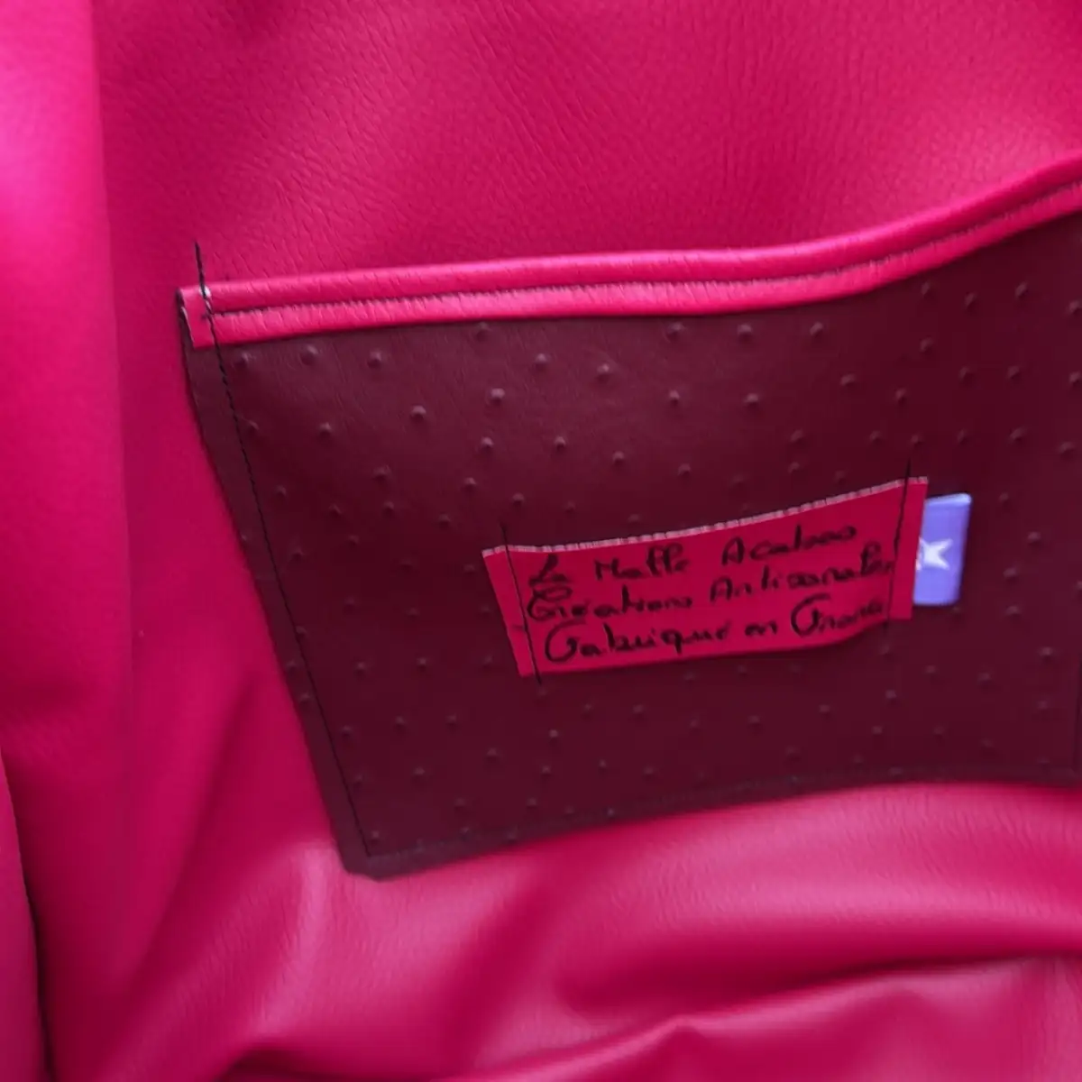 CABAS HIBOU OSCAR SIMILICUIR AUTRUCHE BORDEAUX
