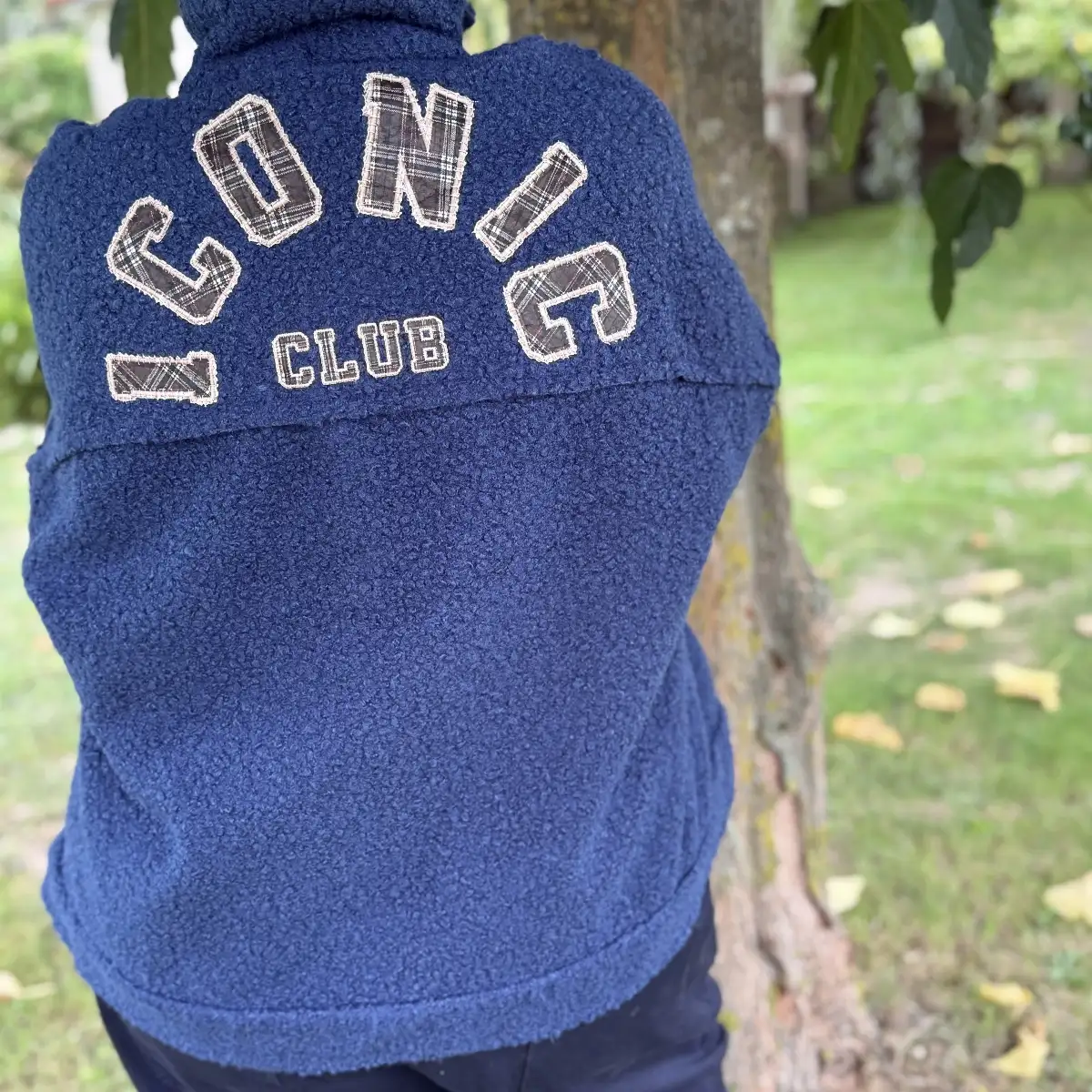 VESTE SANS MANCHES ICONIC CLUB FACON LAINE BOUILLIE
